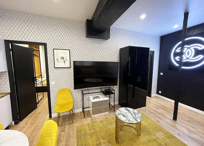 Urban Flat 157 - Coco Chanel Flat In Montorgueil